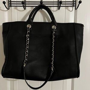Lee Black Tote with Chain Handles